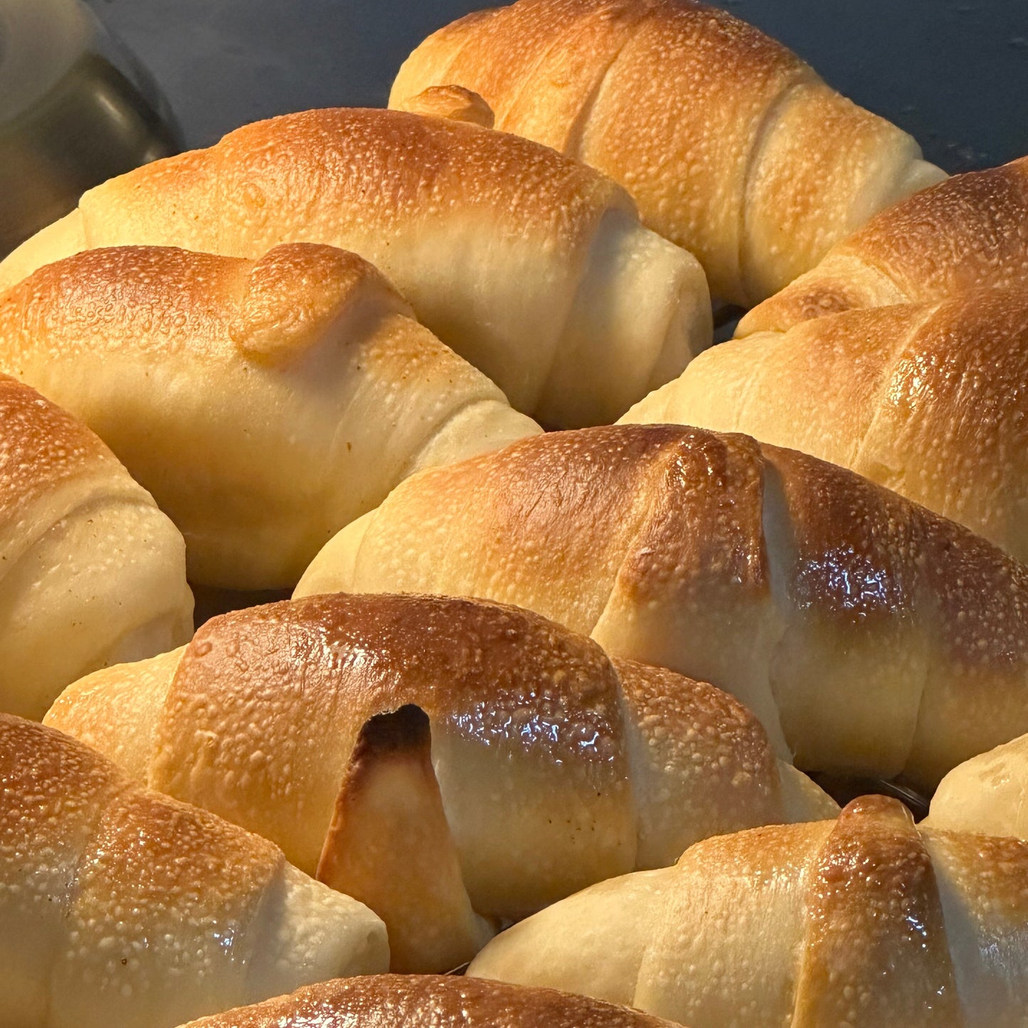 ขนมปังเนยยีสต์ธรรมชาติ (Sourdough butter bread)