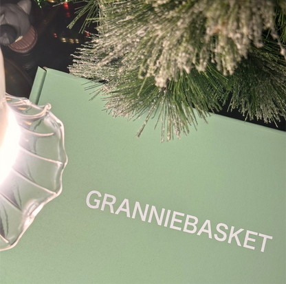 Special Grannie’s Christmas basket (เซตขนมปังและสเปรดคริสต์มาแกรนนี่)